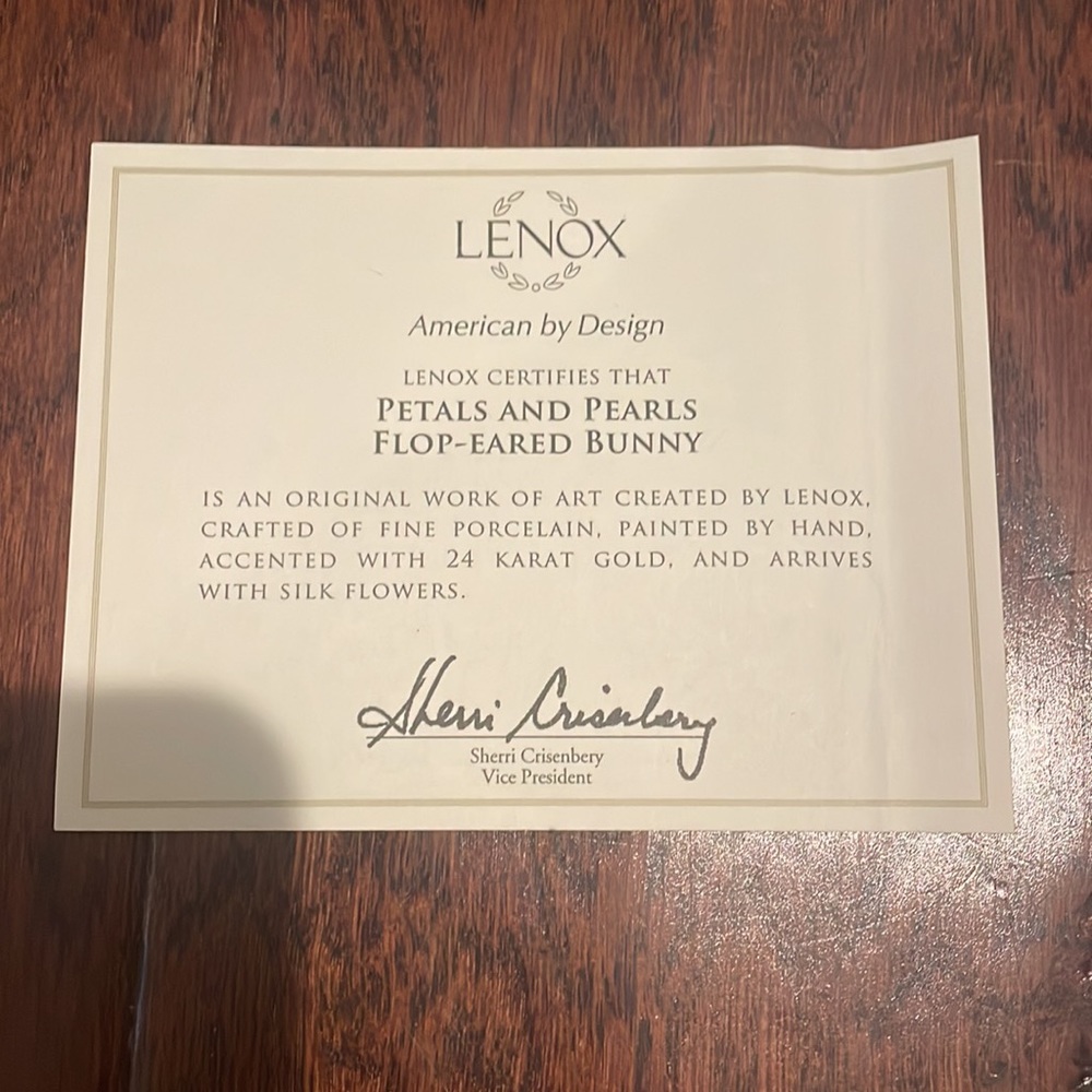 Lenox- Petals and Pearls- Plop Eared Bunny- Brand New in the box - Picture 4 of 4